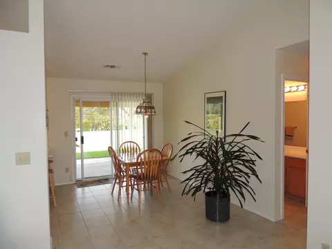 2910 Tropicana Ct, Redding, CA 96003 photo 7