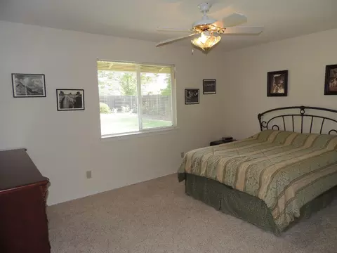 2910 Tropicana Ct, Redding, CA 96003 photo 11