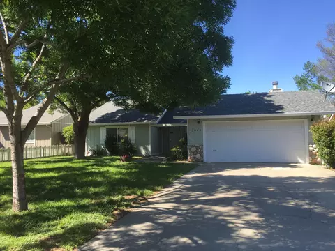 2044 Stonybrook Dr, Red Bluff, CA 96080 photo 1