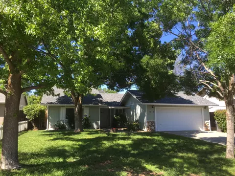 2044 Stonybrook Dr, Red Bluff, CA 96080 photo 2