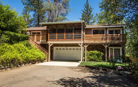 17570 Forest View Dr, Redding, CA 96003 photo 4