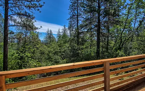 17570 Forest View Dr, Redding, CA 96003 photo 9