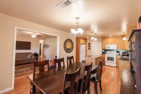 2286 Venus Way, Redding, CA 96002 photo 4