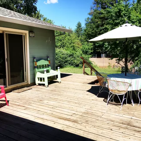5381 Mulberry Ln, Redding, CA 96001 photo 5