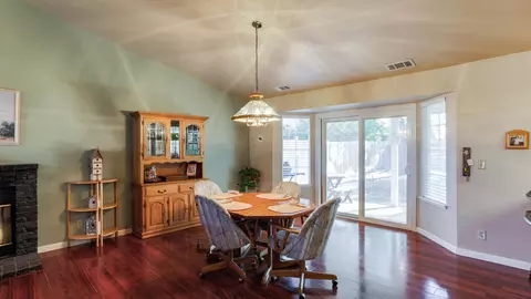 3307 Oak Haven Ct, Redding, CA 96002 photo 5