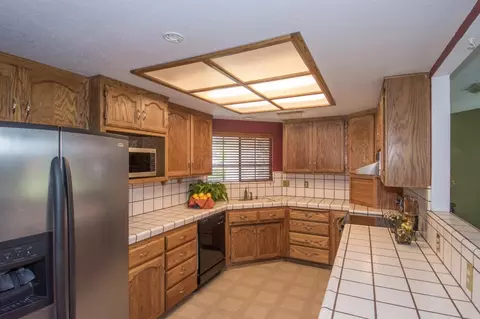 478 Rosewood Dr, Redding, CA 96003 photo 7