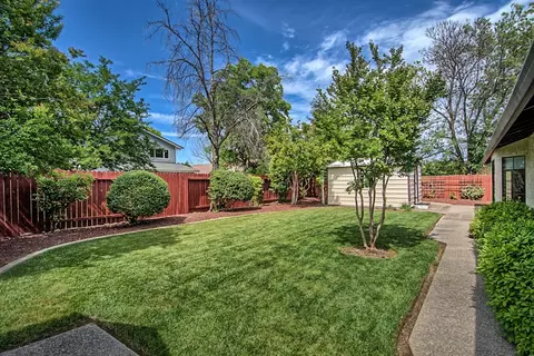478 Rosewood Dr, Redding, CA 96003 photo 18