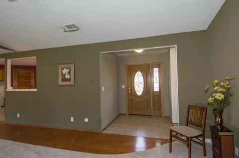 478 Rosewood Dr, Redding, CA 96003 photo 5