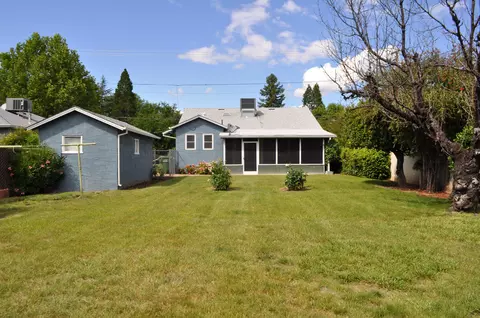869 South St, Redding, CA 96001 photo 22