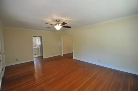 869 South St, Redding, CA 96001 photo 4