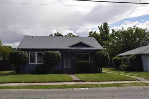869 South St, Redding, CA 96001 photo 1