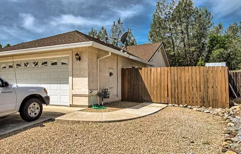 7450 Pit Rd, Redding, CA 96001 photo 2