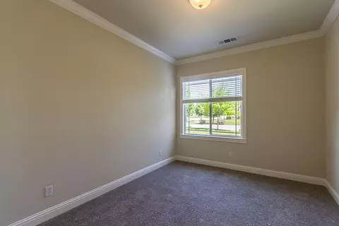 2305 Suzette Ave, Redding, CA 96002 photo 17