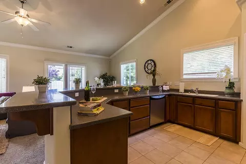 2305 Suzette Ave, Redding, CA 96002 photo 12