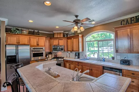 3381 Stanford Dr, Redding, CA 96003 photo 32