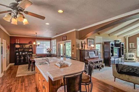 3381 Stanford Dr, Redding, CA 96003 photo 14