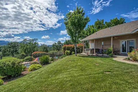 3381 Stanford Dr, Redding, CA 96003 photo 38