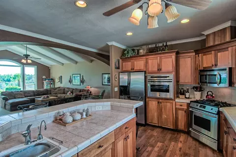 3381 Stanford Dr, Redding, CA 96003 photo 5