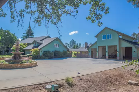 8789 Heritage Ct, Redding, CA 96001 photo 4