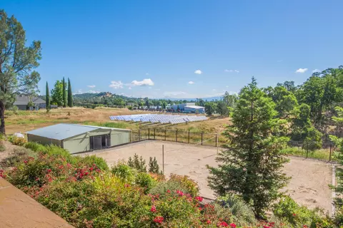 8789 Heritage Ct, Redding, CA 96001 photo 39