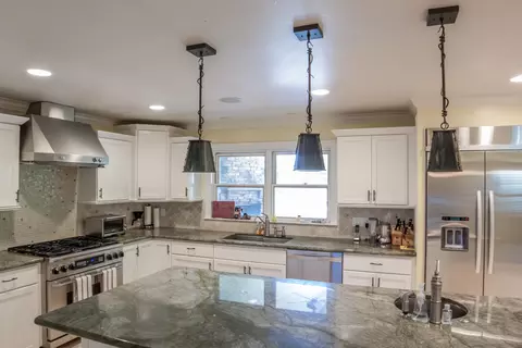 8789 Heritage Ct, Redding, CA 96001 photo 8