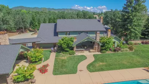 8789 Heritage Ct, Redding, CA 96001 photo 24