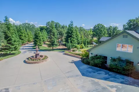 8789 Heritage Ct, Redding, CA 96001 photo 35