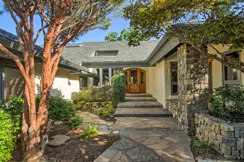 3707 Sunday Ct, Redding, CA 96001 photo 3