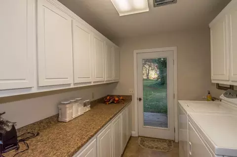 4365 Alta Mesa Dr, Redding, CA 96002 photo 23