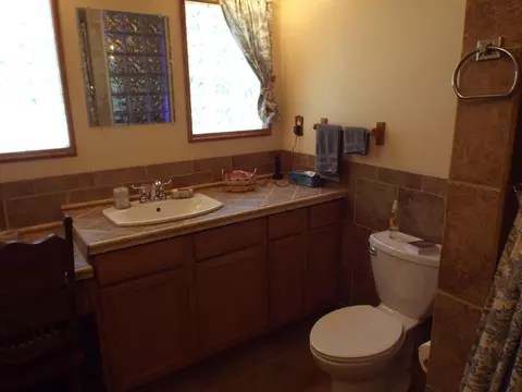 6926 Pine Dr, Anderson, CA 96007 photo 9