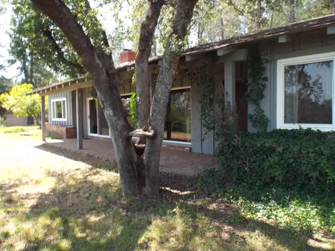 6926 Pine Dr, Anderson, CA 96007 photo 5