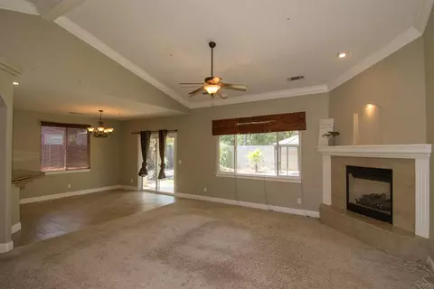 1941 Dellwood Dr, Redding, CA 96003 photo 5