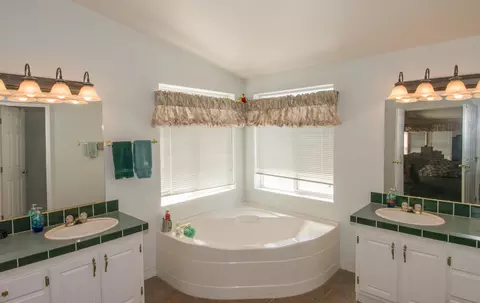 21598 Elk, Redding, CA 96003 photo 8