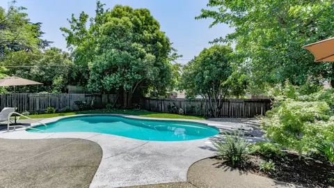 715 Gold St, Redding, CA 96001 photo 21
