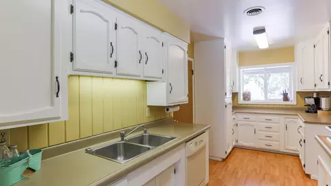 715 Gold St, Redding, CA 96001 photo 5