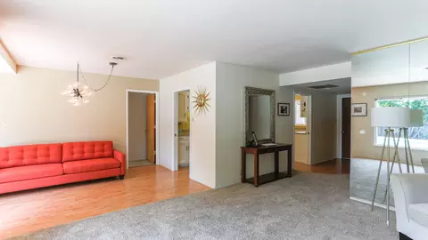 715 Gold St, Redding, CA 96001 photo 3