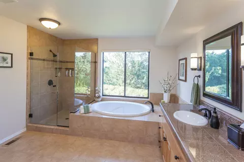 2852 Panorama Dr, Redding, CA 96003 photo 24