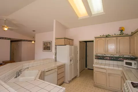 4472 Rose Terrace Dr, Redding, CA 96001 photo 13
