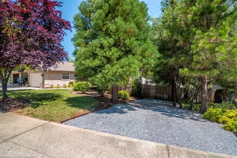 4919 Tralee Ln, Redding, CA 96001 photo 3