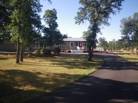 22657 Elk, Redding, CA 96003 photo 2
