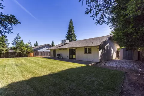 3305 Forest Homes Dr, Redding, CA 96002 photo 12