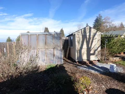 25720 Saddle View Ct, Fall River Mills, CA 96028 photo 14