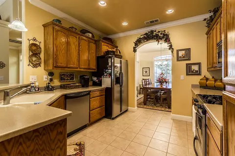 3521 Laramie St, Redding, CA 96002 photo 7