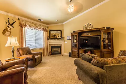 3521 Laramie St, Redding, CA 96002 photo 5