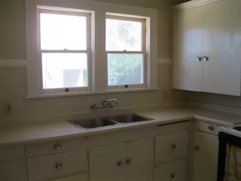 1835 Grace Ave, Redding, CA 96001 photo 6