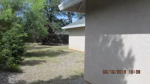 1014 Rollingview Dr, Redding, CA 96003 photo 3