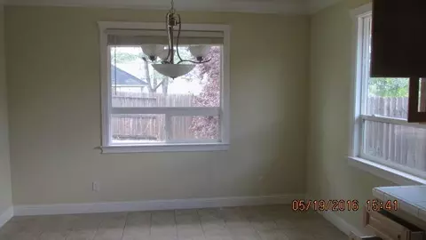 1014 Rollingview Dr, Redding, CA 96003 photo 11
