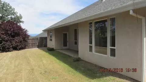 1014 Rollingview Dr, Redding, CA 96003 photo 5