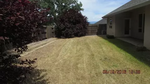 1014 Rollingview Dr, Redding, CA 96003 photo 6