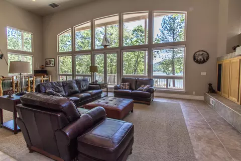 17878 Lake Dr, Lakehead, CA 96051 photo 5